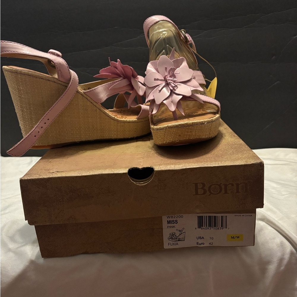 Born Women's Mauve Floral Wedge Sandals